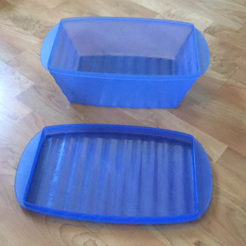 Vintage Tupperware Bread Box